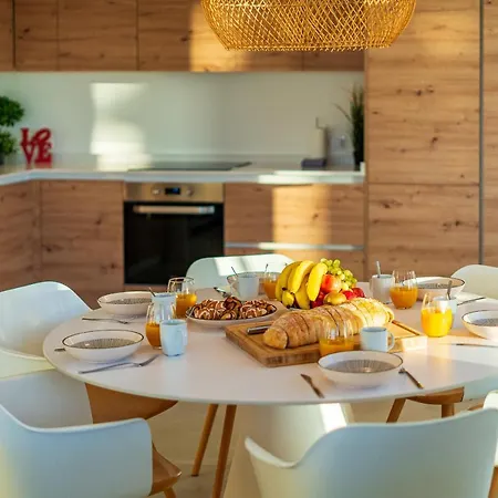 Casa Calmos بيت للعطل *