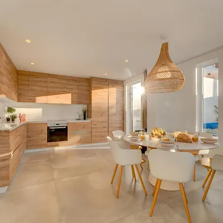 Casa Calmos بيت للعطل